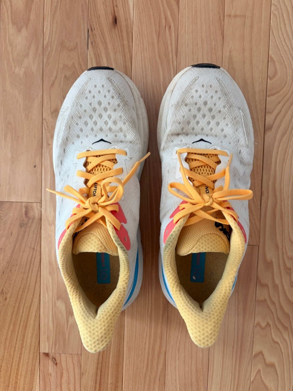 Hoka Clifton 9 Women’s Size 9.5